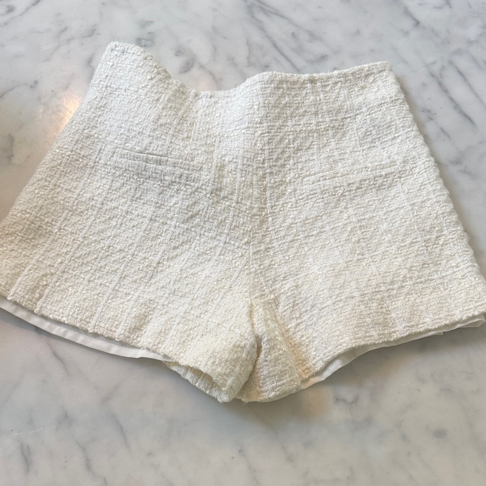 Veronica Beard Boucle Shorts - Picture 5 of 5